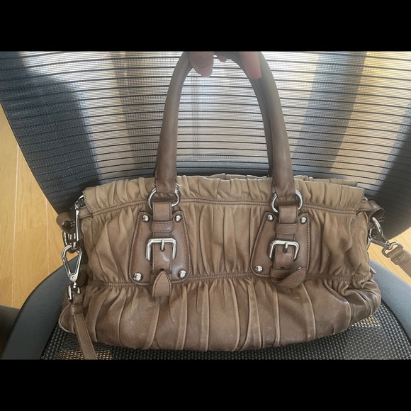 Authentic Prada Gaufre Leather Light brown 2 way - Picture 4 of 10